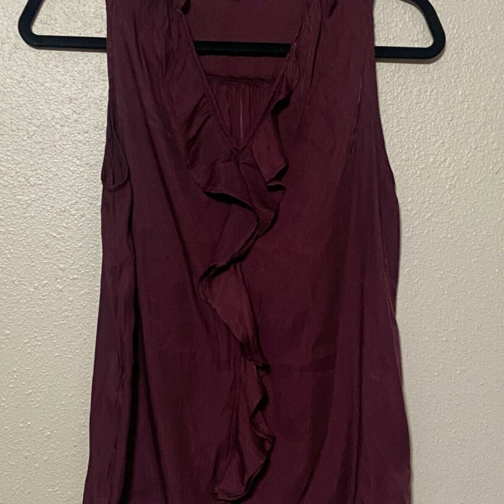 Luxe Apothetique Sleeveless Ruffle V Neck Top